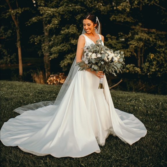 Meet your Posher, Macy - Picture 1 of 7